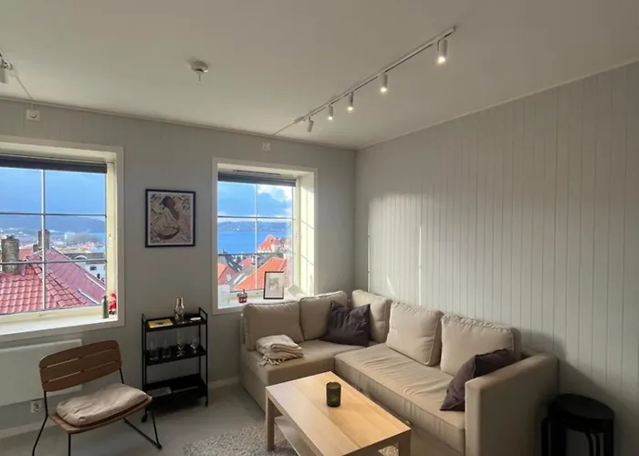 And In Sandviken With Sea View Apartamento