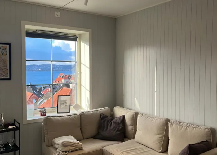 And In Sandviken With Sea View Апартаменты