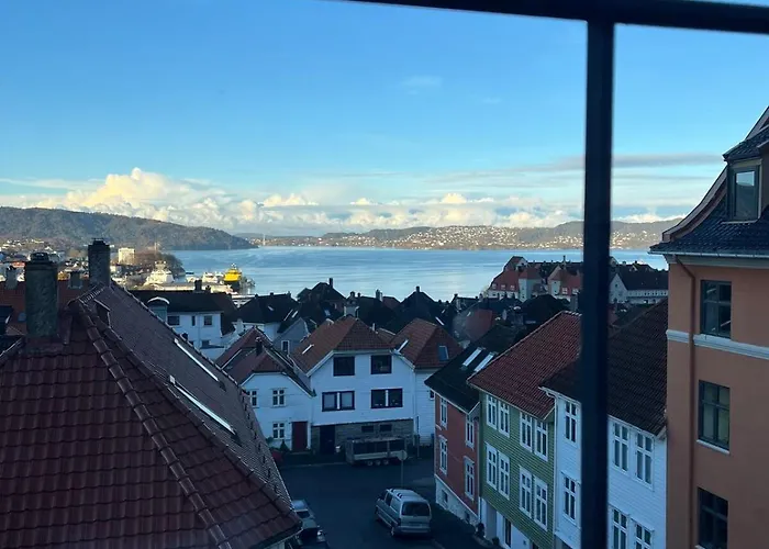 And In Sandviken With Sea View *